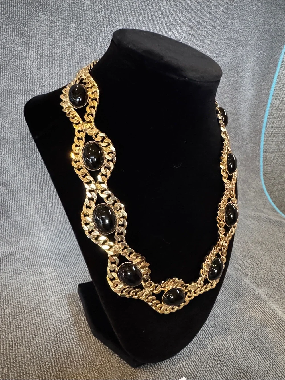 Unknown stunning vintage